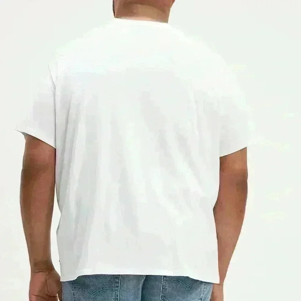 Levi’s tee